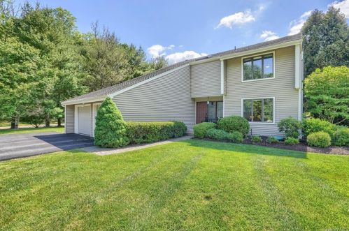1 Greenhaven Rd, Tompkins Corners, NY 10579-3303