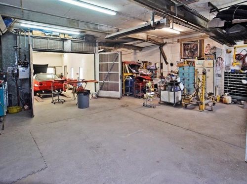202 Cavitt Ave, Trafford, PA 15085-1067