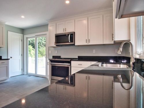 39 Cala Ave, Tiverton RI  02878-3214 exterior