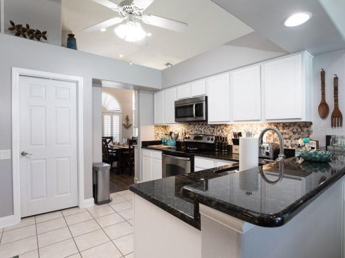 48 Valleywood Dr, De Bary FL  32713-3280 exterior