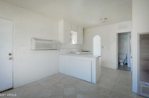 8750 7th Ave, Phoenix AZ 85007-1703 exterior