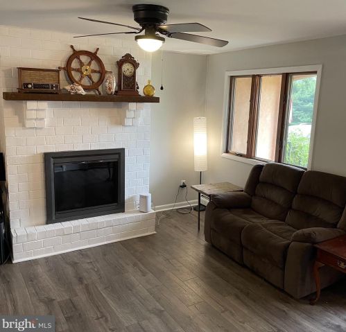 206 Walnut Ridge Est, Pottstown PA  19464-3059 exterior