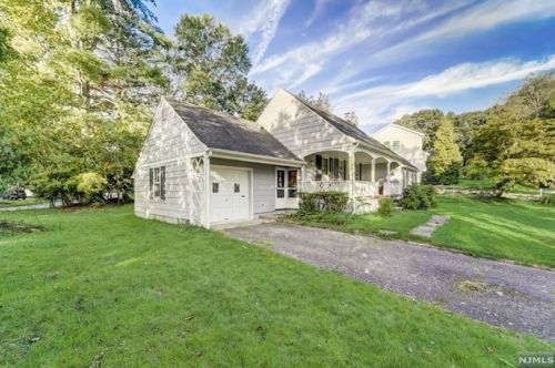 56 Brandywine Rd, Ho Ho Kus, NJ 07423-1611