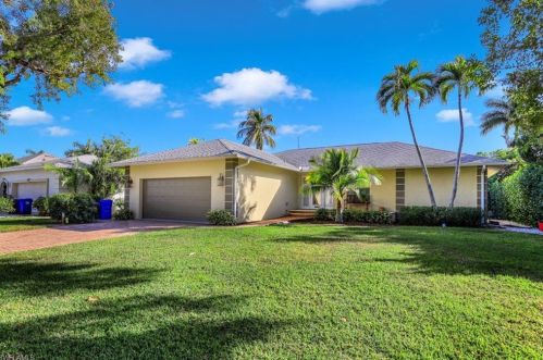 1480 Chesapeake Ave, Naples, FL 34102-0513