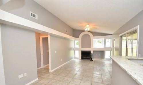 526 Gainsboro St, Deltona FL  32725-3275 exterior