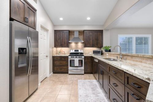 2109 Larkspur Dr, Alpine, CA 91901-1323