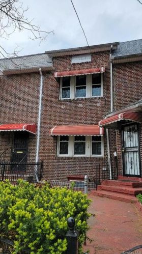 3329 Bouck Ave, Bronx, NY 10469-2919