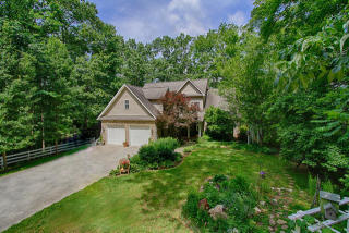 281 Lone Ridge Ln, Clinton, TN 37716-6943