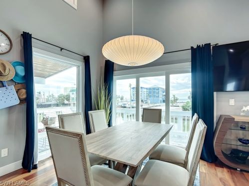 720 Matanzas Ct, Fort Myers Beach FL  33931-2120 exterior