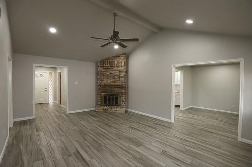 2751 Tinechester Dr, Humble, TX 77339-1033