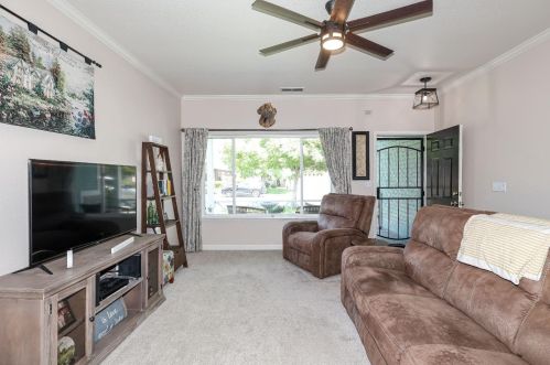 3387 Four Seasons Dr, Turlock CA  95382-9713 exterior