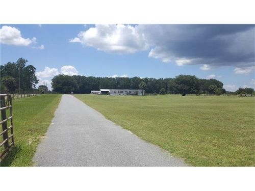 19540 Twin Ponds Rd, Umatilla, FL 32784-9257