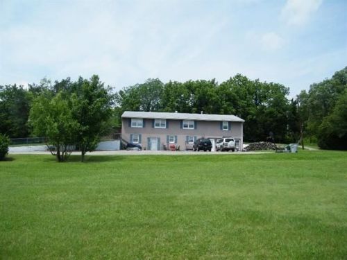 302 Flinthills Blvd, Junction City KS  66441-4467 exterior