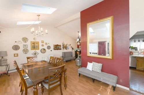 3 Linden Ave, Holtsville NY  11742-2323 exterior