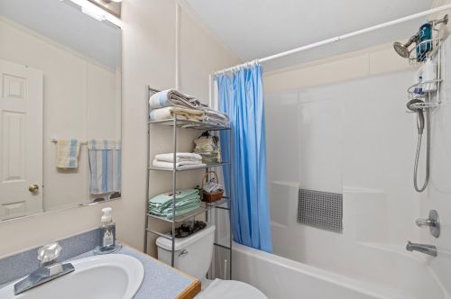 251 Fire Pond Rd, Hopkinton NH  03229-2923 exterior