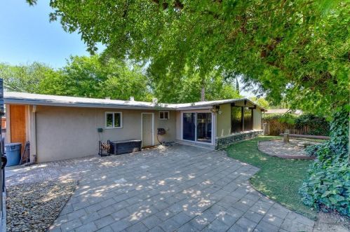 2558 Las Casas Way, Rancho Cordova CA  95670-3444 exterior