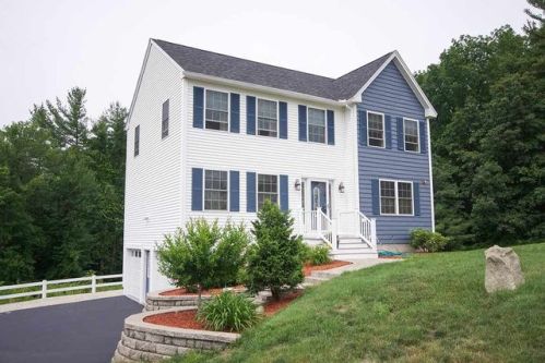 14 Lincoln Ln, Chester, NH 03036-4401