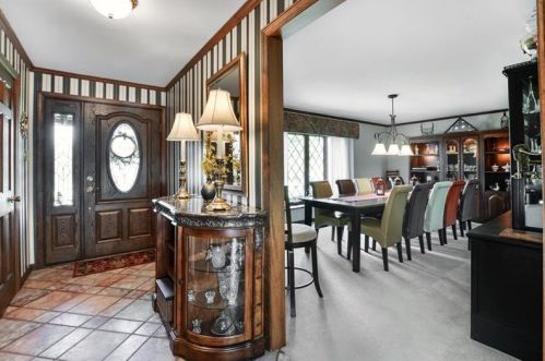 329 Compton Court Dr, Sewickley, PA 15143-8223