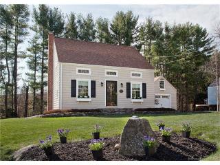 63 Gildersleeve Ave, Collinsville, CT 06019-3009