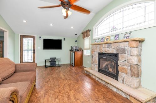 2111 Skipper Ct, North Bellmore NY  11710-3011 exterior