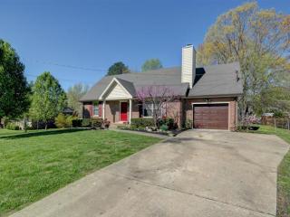 2242 Sweetbriar Dr, Clarksville, TN 37043-2019