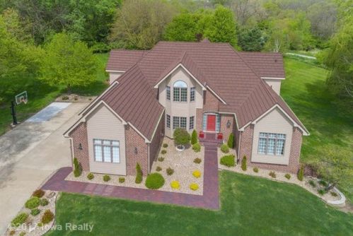 2060 129th St, Des Moines, IA 50325-7505