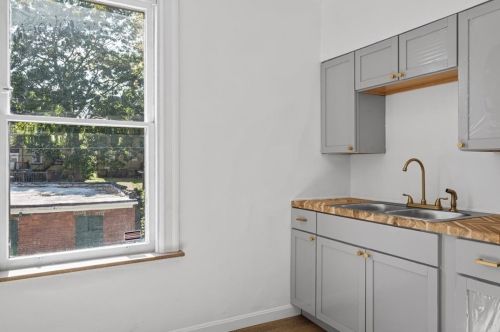 5438 Jackson St, Pittsburgh PA  15206-5311 exterior