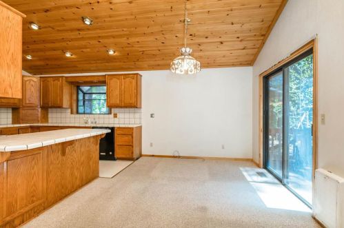 10625 Saxon Way, Truckee CA  96161-1152 exterior