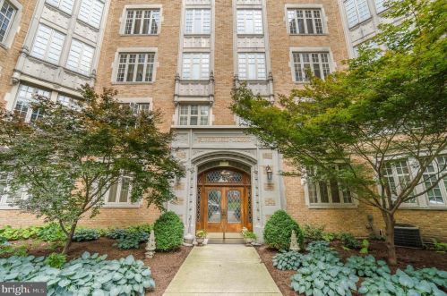 1525 Front St, Harrisburg, PA 17102-2573