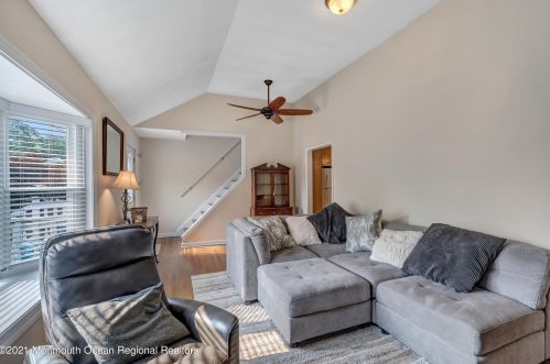 243 Crestview Dr, Middletown NJ  07748-3604 exterior