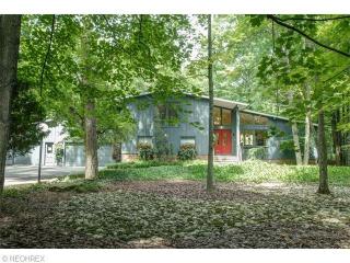 14540 Russell Ln, Russell Township, OH 44072