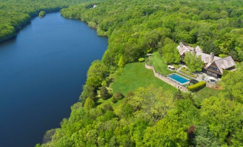 688 Wilton Rd, New Canaan, CT 06840-2417