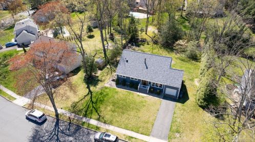 18 Sandalwood Dr, East Brunswick NJ  08816-4047 exterior