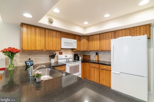 284 Conway Cir, Prospectville PA exterior