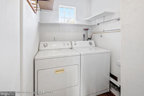 10 Lowell Ct, Bricktown NJ  08724-2423 exterior