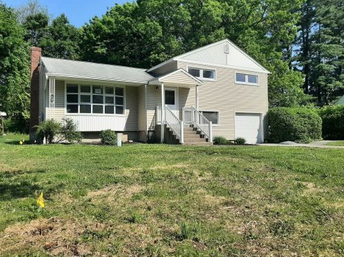23 Wantaugh Ave, Poughkeepsie, NY 12603-4627