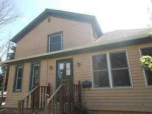 2731 Pershing Blvd, Clinton, IA 52732-1822