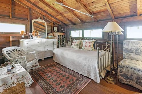 44 Sound Dr, Greenport NY  11944-1007 exterior
