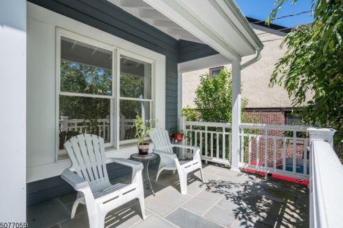 42 Howard St, Verona, NJ 07044-1212