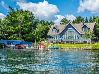 8518 Huber Ln, Minocqua, WI 54548-9305