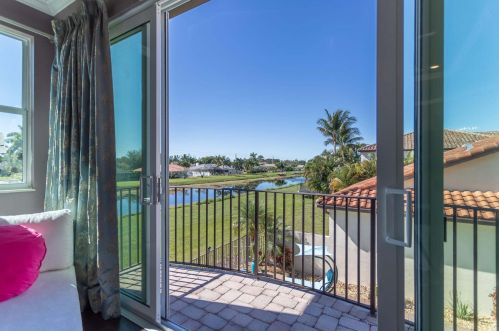 4102 Artesa Dr, Boynton Beach FL  33436-2628 exterior