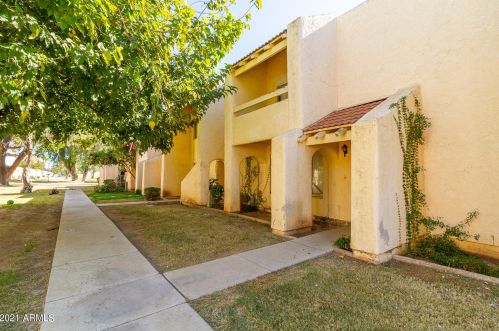 4446 Solano Dr, Glendale, AZ 85301-6312