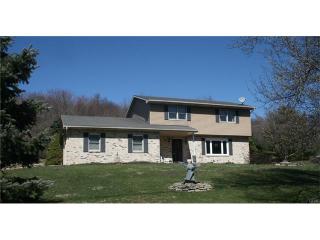950 Cottonwood Rd, Walnutport, PA 18088-9545