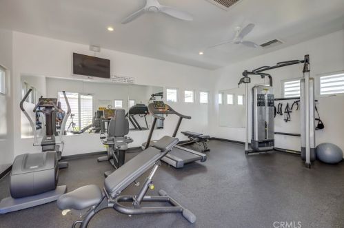24 Bolivar St, Newport Beach CA  92663-4420 exterior