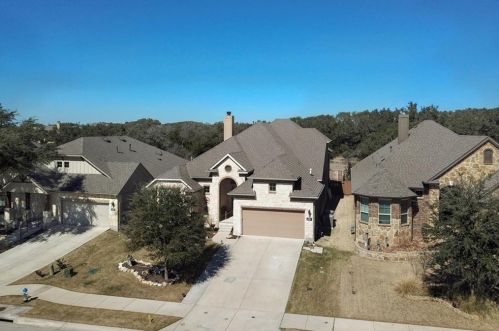 601 Fair Oaks Dr, Georgetown TX  78628-5205 exterior