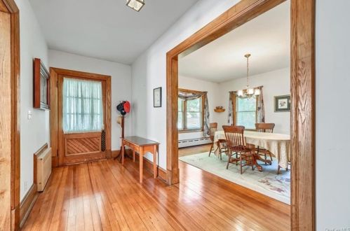 41 Goshen Ave, Washingtonville NY  10992-1117 exterior