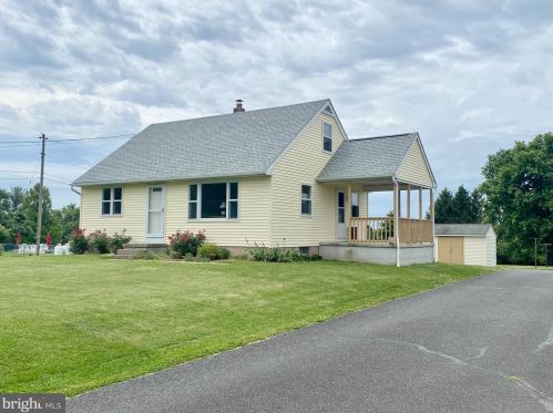 3212 Little Rd, Perkiomenville, PA 18074-9326