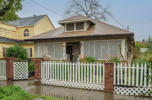 870 Robinson St, Oroville, CA 95965-4652