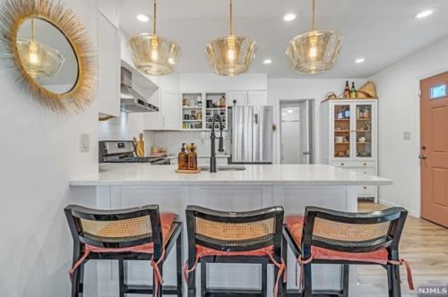 3104 Summit Ave, Union City NJ  07087-2415 exterior