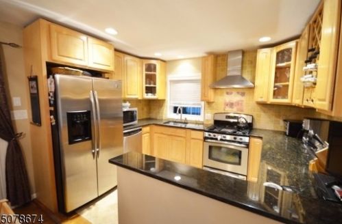 139 Kenzel Ave, Nutley, NJ 07110-1043